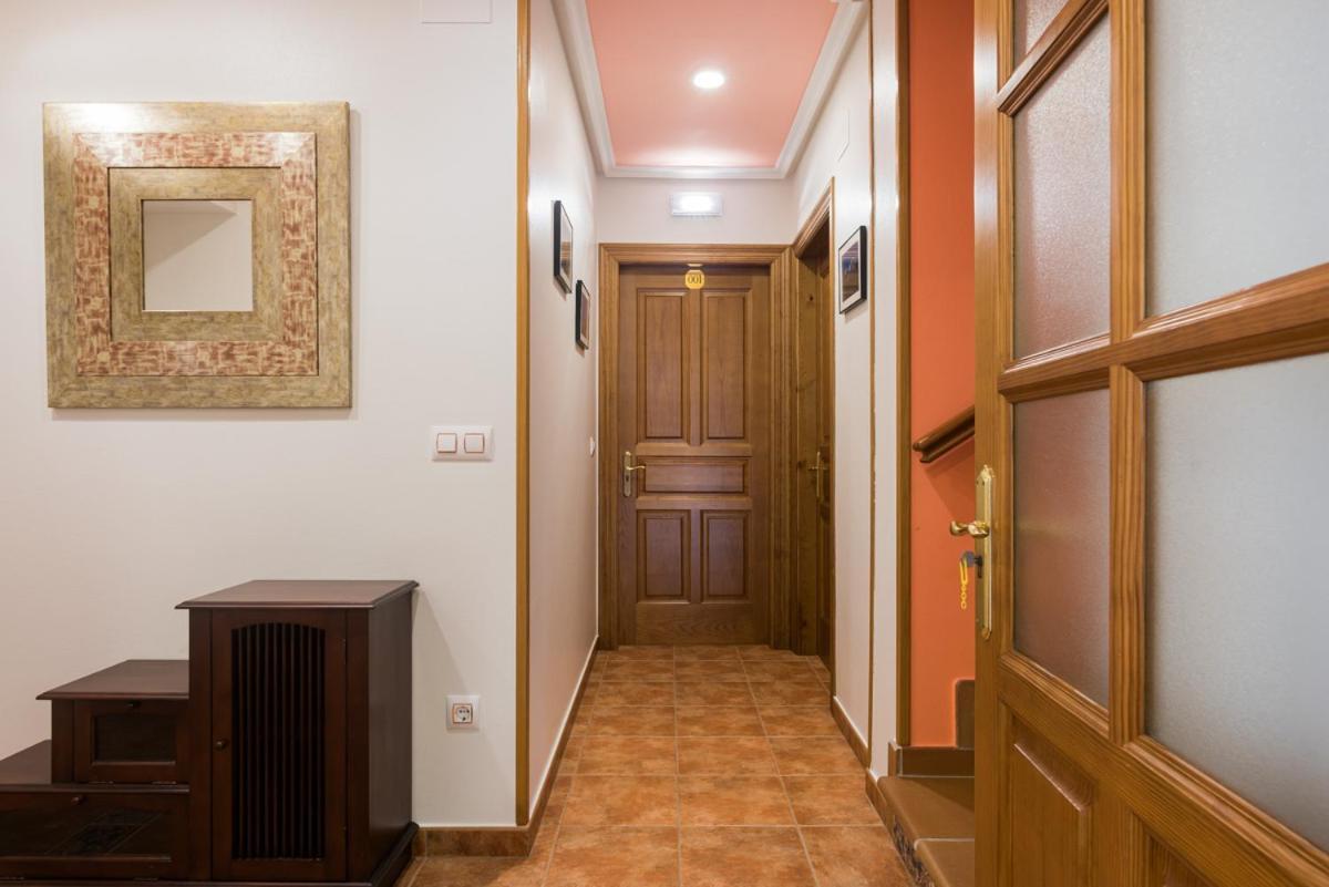 Hotel Y Apartamentos La Lonja Кангас-де-Онис Экстерьер фото